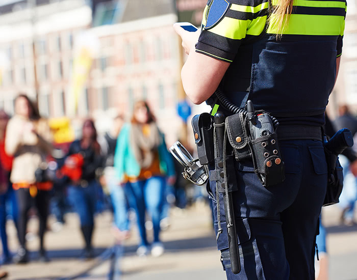 Polizist bei Polizeileitstelle Maastricht
